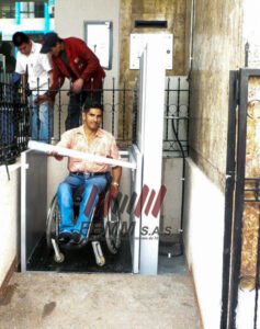 ascensor-discapacitados-media-cabina-modelo-toronto2