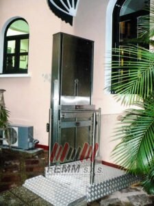 ascensor-discapacitados-media-cabina-modelo-toronto3