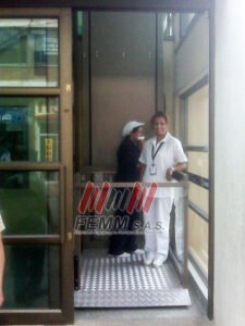 ascensor-discapacitados-media-cabina-modelo-toronto7