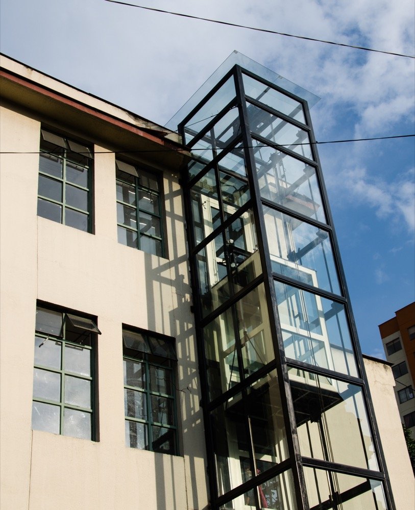 ascensor panoramico autoportante universidad de manizales