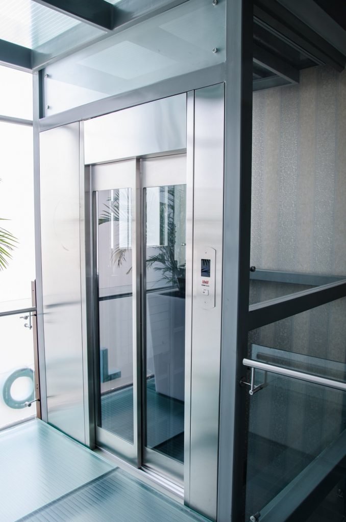 ascensor automatico hotel boutique santa barbara bogota