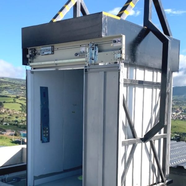 ascensor-pasajero-puerta-automática-16