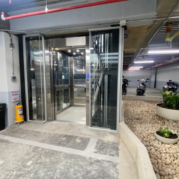 ascensor-pasajero-puerta-automática-3