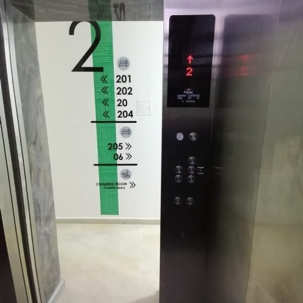 ascensor-pasajero-puerta-automática-4