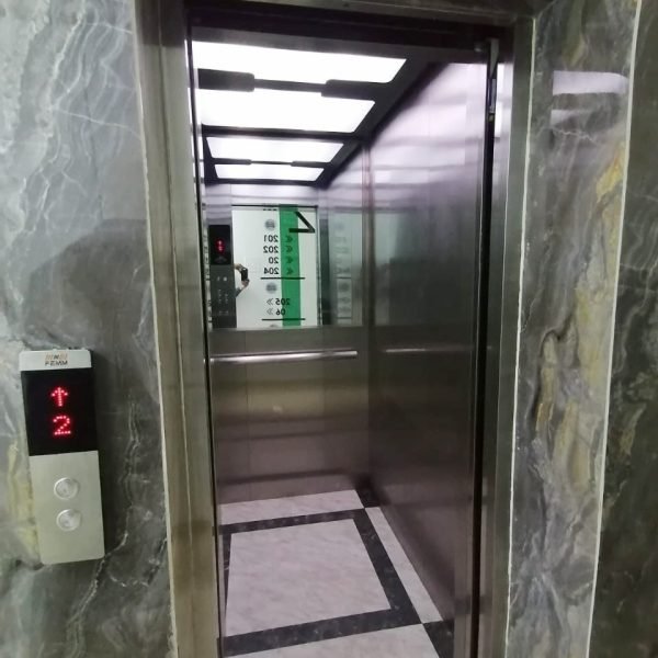 ascensor-pasajero-puerta-automática-6