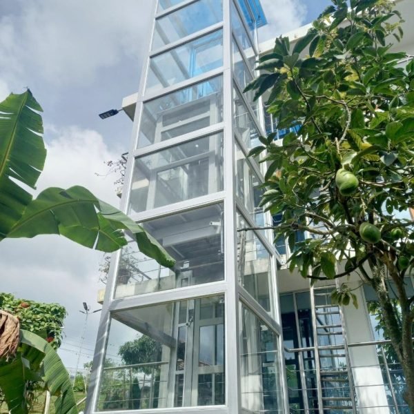 ascensor-pasajero-puerta-batiente-3