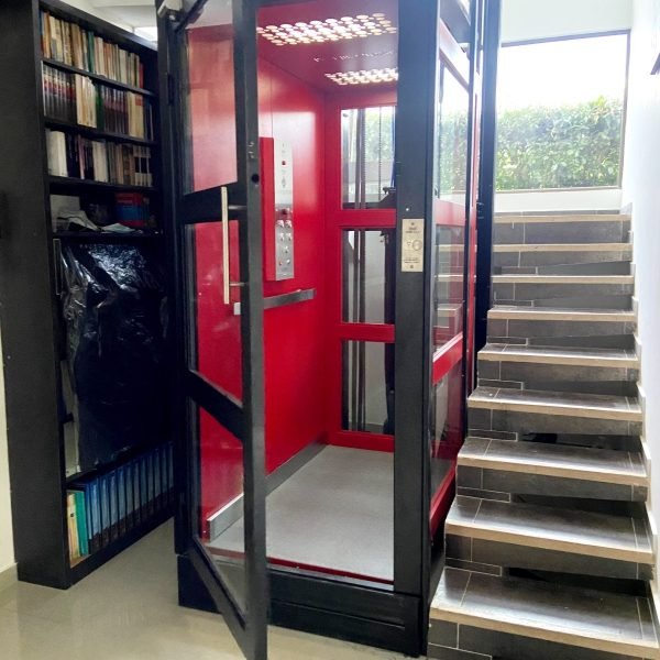 ascensor-pasajero-puerta-batiente-9